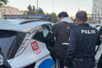 Polis ekipleri kız arkadaşına zarar vereceği iddia edilen şahsı yakaladı
