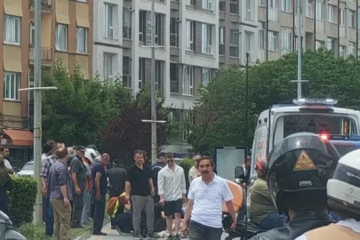 Motosikletin çarptığı 2 yaya yaralandı
