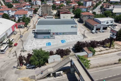 Başiskele’de inşa edilen yeni spor salonu açılış için gün sayıyor
