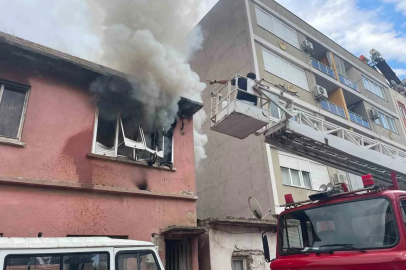 İki katlı müstakil evde çıkan yangın korkuttu
