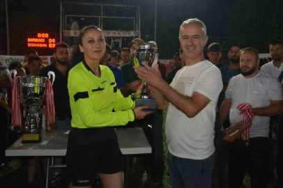 Alaplı’da Şehitler anısına futbol turnuvası düzenlendi
