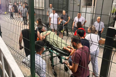Hamile kadın ve oğlu yangından kurtarıldı
