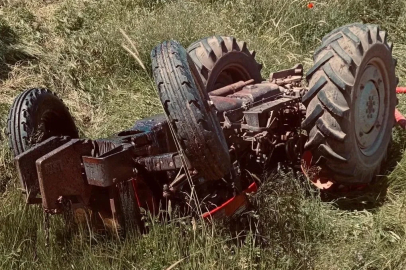 Sivas’ta kontrolden çıkan traktör devrildi: 1 ağır yaralı
