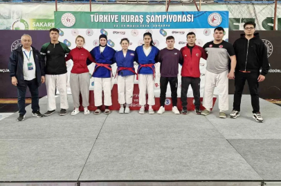 Kütahyalı sporculardan Türkiye Kuraş Şampiyonası’nda başarı
