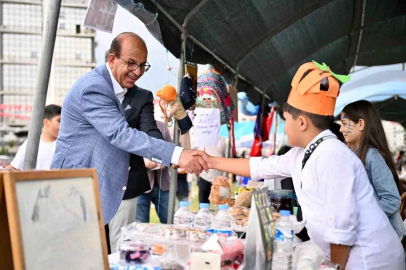 ’Büyükler Pazar Görsün’ etkinliğinin 36 bin 880 TL’lik geliri yetimlere bağışlandı
