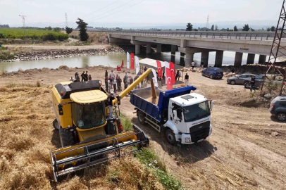Hatay’da  "her tohum bir gıda" projesinde ekilen buğday hasat edildi
