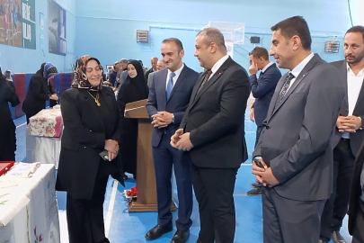 Çat’ta Halk Eğitim Merkezi yıl sonu sergisine büyük ilgi
