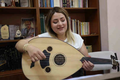 Hayallerinden vazgeçmedi, beyaz önlüğünü çıkartıp tekrar okula başladı
