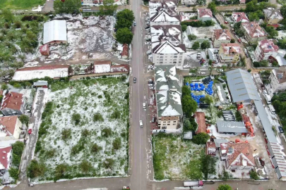 Kastamonu’da dolu yağışı hayatı felç etti: İlçe beyaza büründü, ev ve iş yerlerini su bastı
