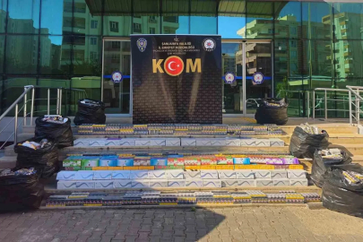 Kamyonetteki araç lastiklerinden 20 bin paket kaçak sigara çıktı
