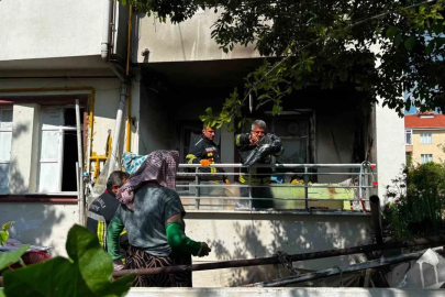 Tavşanlı’da balkon yangını paniği
