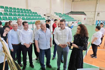 Sarıgöl’de genç yeteneklerden sanat şöleni
