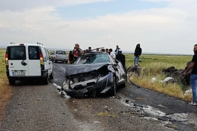 Diyarbakır’da 2 kişinin öldüğü kaza anı cep telefonu kamerasına yansıdı
