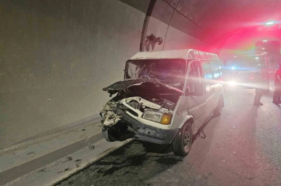 Osmangazi Tüneli içindeki trafik kazasında, 1’ağır 3 kişi yaralandı
