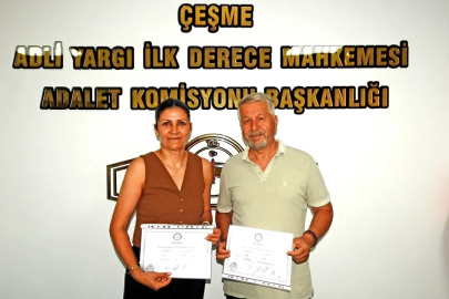 Çeşme’de yeni seçilen muhtarlar mazbatalarını aldı
