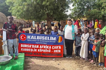 Afrikalı yetimlerin yüzü Kalbi Selim’le güldü
