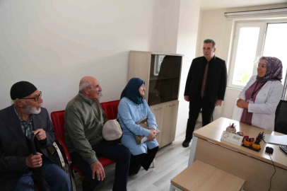 Erzurum’da asırlık çınarlara sağlıklı hayat merkezinde özel ilgi

