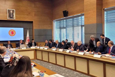 Uzman er ve erbaşlarla ilgili düzenlemeleri içeren kanun teklifi komisyonda kabul edildi
