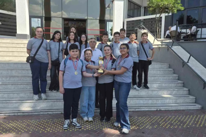 Sarıgöl Şehit Esin Akay Ortaokulu Manisa üçüncüsü oldu
