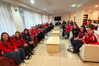 Türkiye Güreş Federasyonu Başkanı Taha Akgül Niğde’de
