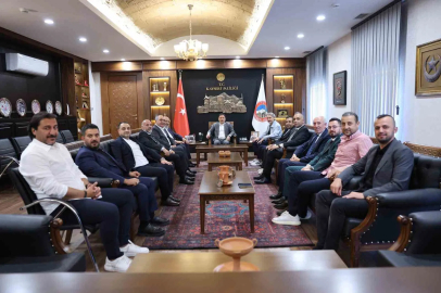 Kayserispor yönetimi, Vali Çiçek ile bir araya geldi
