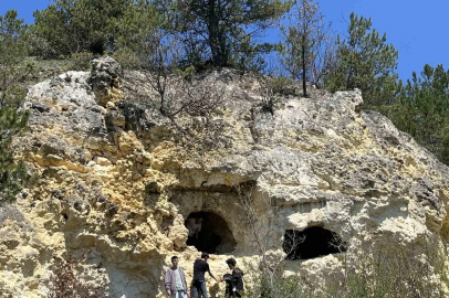 Üniversite öğrencileri, eğitim gördükleri ilçenin tarihi ve kültürel yerlerini gezdi
