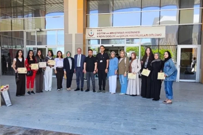 Van’da üniversite öğrencilerinden hasta çocuklara moral etkinliği
