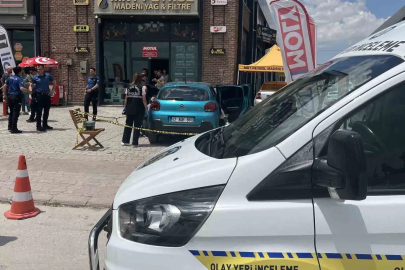 Konya’da kafe kurşunlayan şüpheli aracını bırakarak kaçtı
