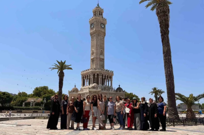Manisalı kadınlar İzmir’i gezdi
