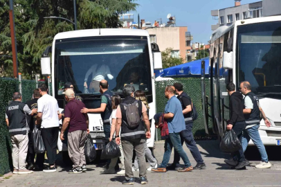 Ege Üniversitesi’ndeki yolsuzluk operasyonunda 41 şüpheli adliyede
