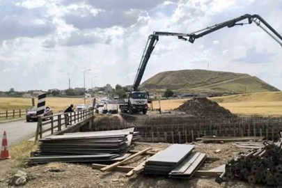 Araban’da kırsal mahalleleri ilçeye bağlayan köprüyü yenileme çalışmaları sürüyor
