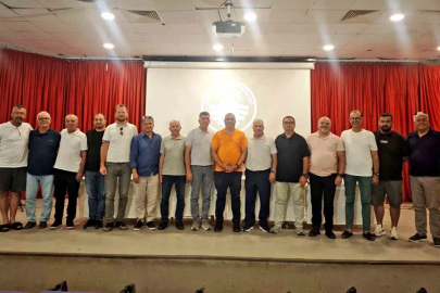 Çeşme Belediyespor’da Mehmet Sarısaç yeniden başkan seçildi
