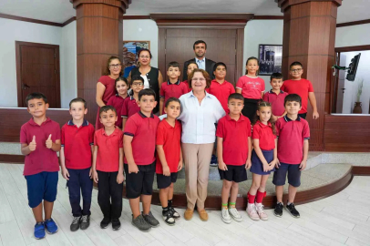 Başkan Gençay, minik misafirlerini ağırladı
