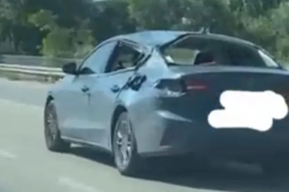 Trafikte hasarlı şekilde ilerledi
