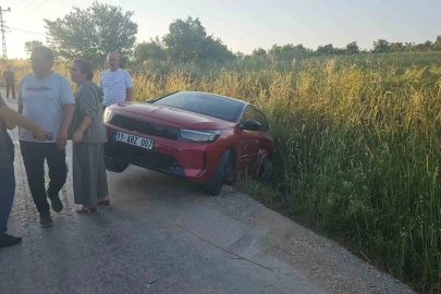 Bilecik’te 2 otomobil çarpıştı: 3 yaralı
