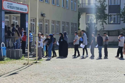 Hasköy’de LGS heyecanı: Öğrenciler ve veliler sınav öncesi duygularını paylaştı
