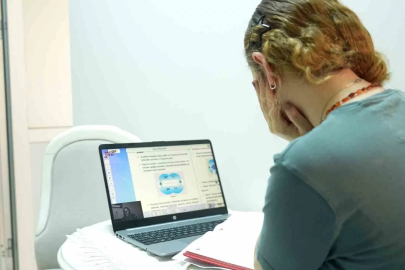 Manisa Büyükşehir Belediyesi online eğitim ile öğrencileri geleceğe hazırlıyor
