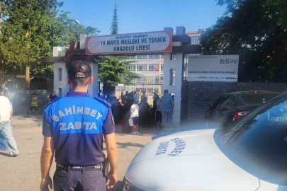 Şahinbey zabıta ekipleri LGS’de öğrencilerin yanında oldu
