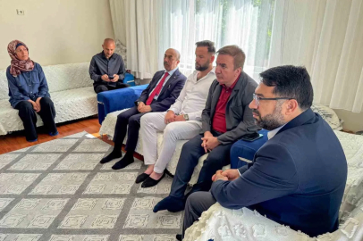 Vali Aydoğdu, babasını kaybeden öğrencinin ailesini ziyaret etti

