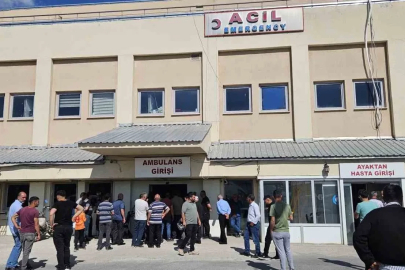 Bulanık’ta minibüs ile motosiklet çarpıştı: 1 ölü, 1 yaralı

