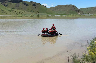 Aras Nehri’nde kaybolan genç çoban için seferberlik: 4’üncü günde de iz yok
