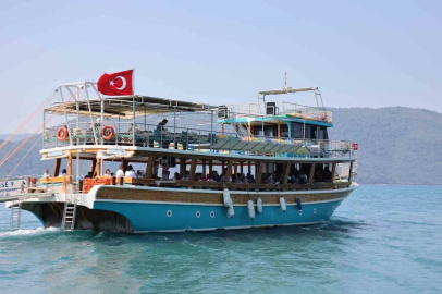 Muğla Büyükşehir Belediyesi şehit aileleri ve gazileri tekne gezisi düzenledi
