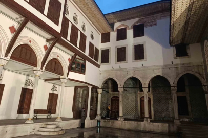 Topkapı Sarayı gece turlarıyla ziyaretçilerine kapılarını açtı
