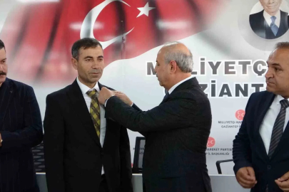 Gaziantep’te partisinden istifa eden 300 kişi MHP’ye katıldı
