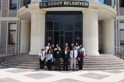 Çöp konteyneri akımına katılan öğrenciler Başkan Durgut’la buluştu
