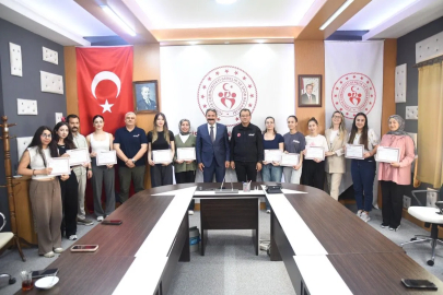 AFAD gönüllüsü öğrenciler ilk yardım belgelerini aldı

