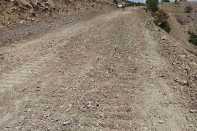 Gökdere-Beyhan sahil yolunda çalışmalar başladı
