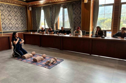 Yunusemre Belediyesi personeline ilkyardım eğitimi
