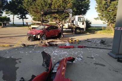 Kartal’da kontrolden çıkan araç takla attı: 1 yaralı
