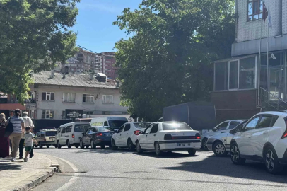 Metrelerce araç kuyruğu oluştu
